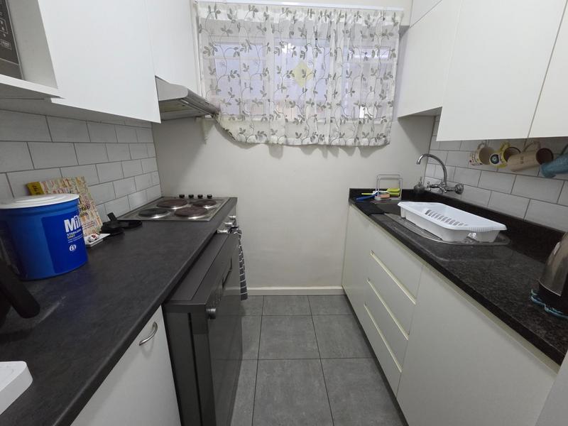 To Let 2 Bedroom Property for Rent in Woodstock Upper Western Cape